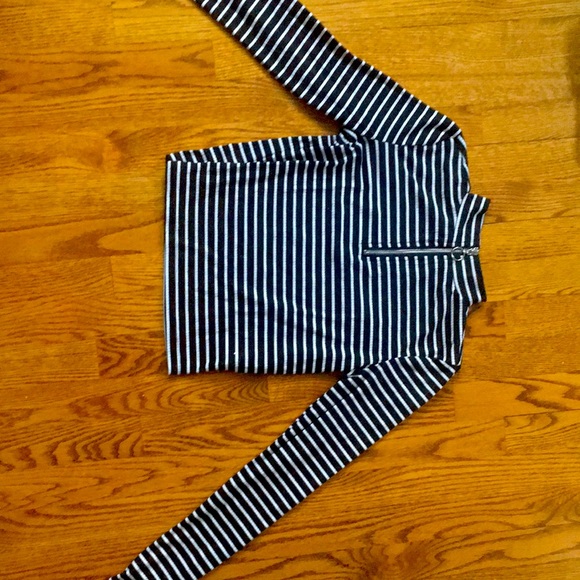 Too small but still great quality - Picture 2 of 2